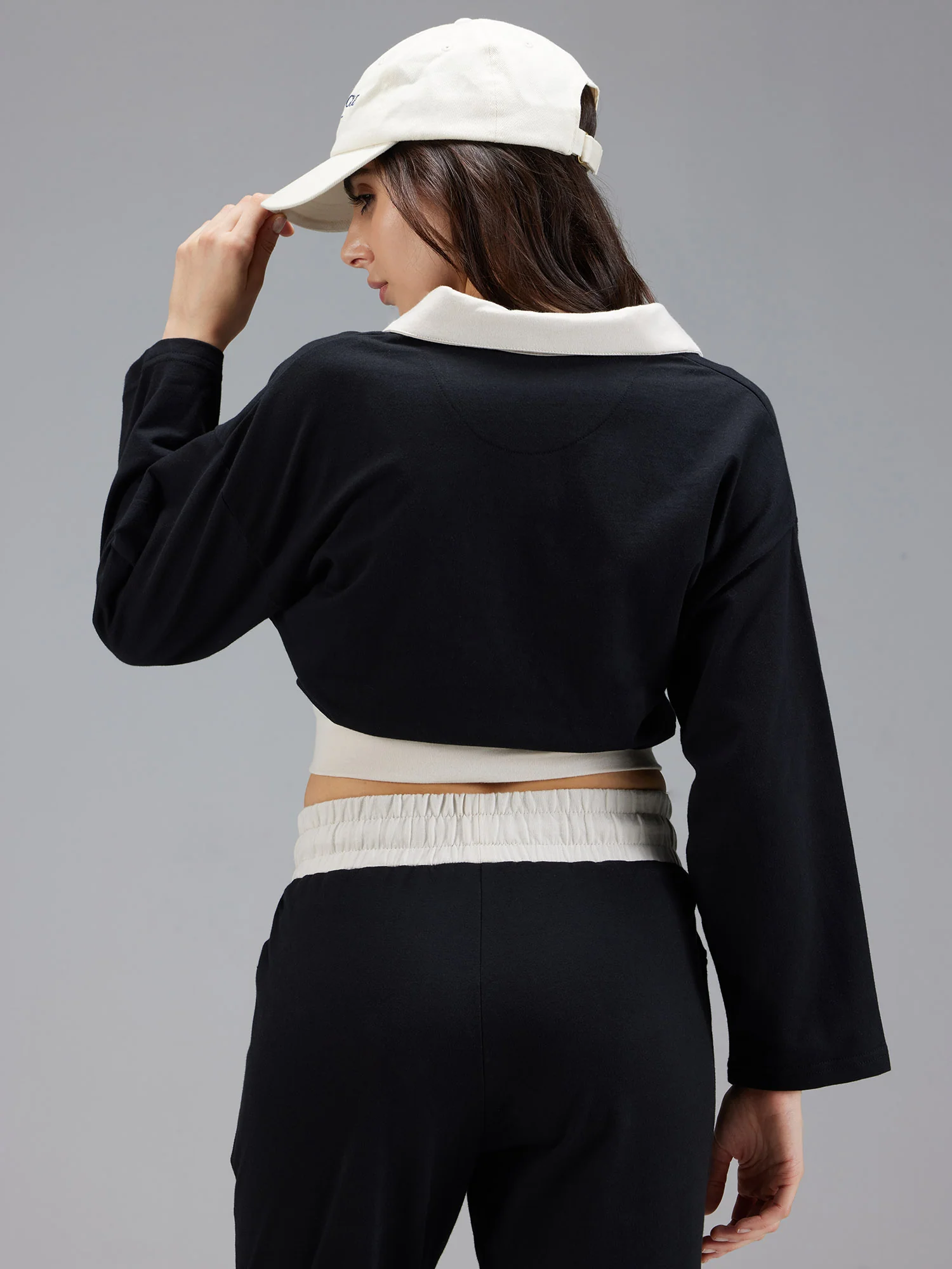 Black Boxy Polo Sweatshirt - Image 4
