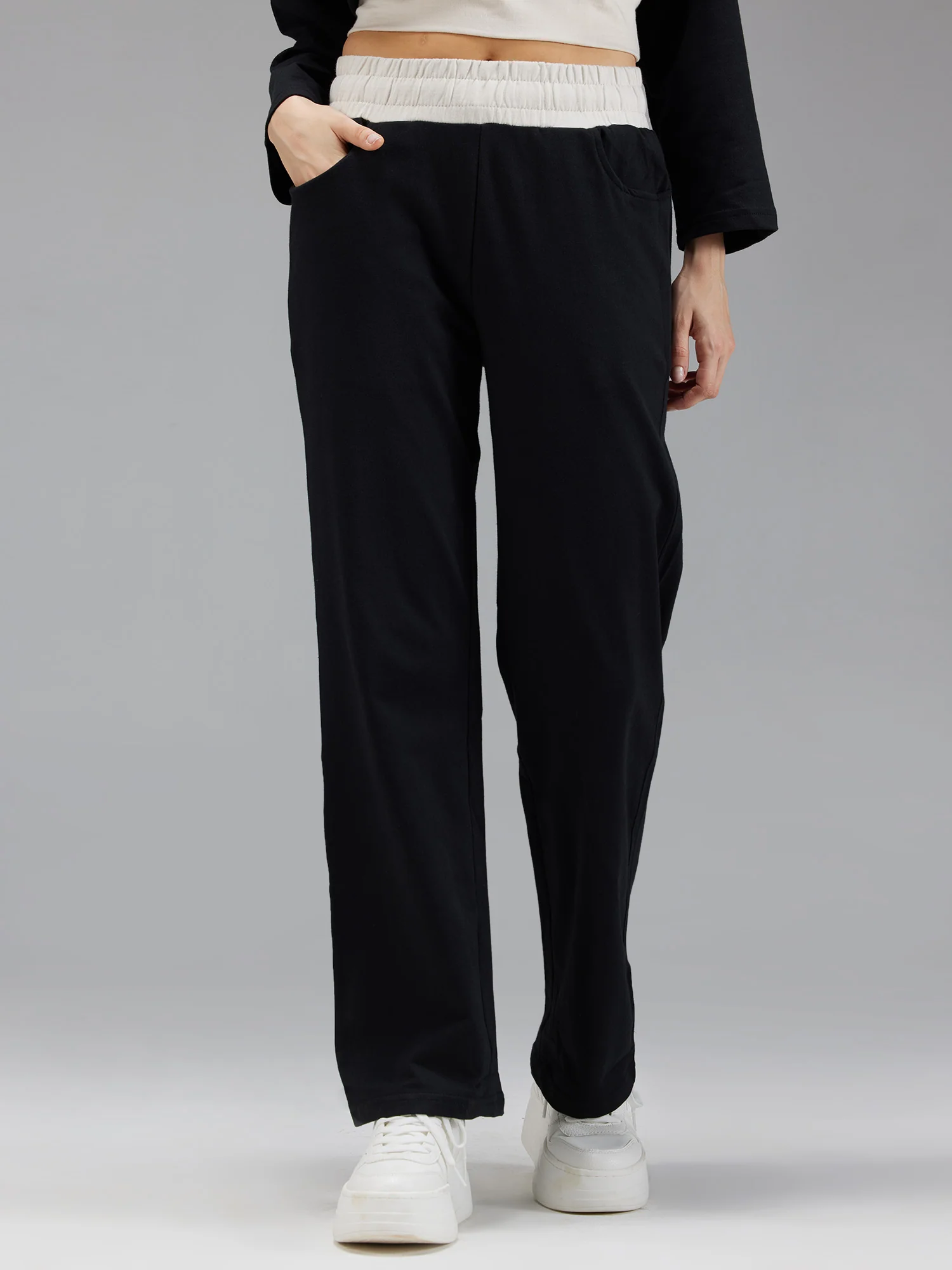 Black Weekend Joggers - Image 3