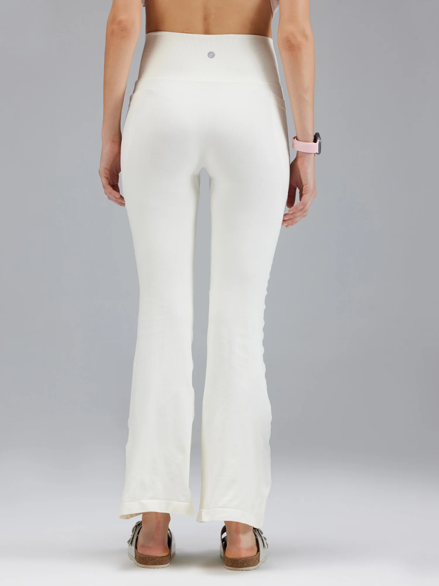 Coconut-milk Sculpt 2.0 Flare Leggings - Image 4