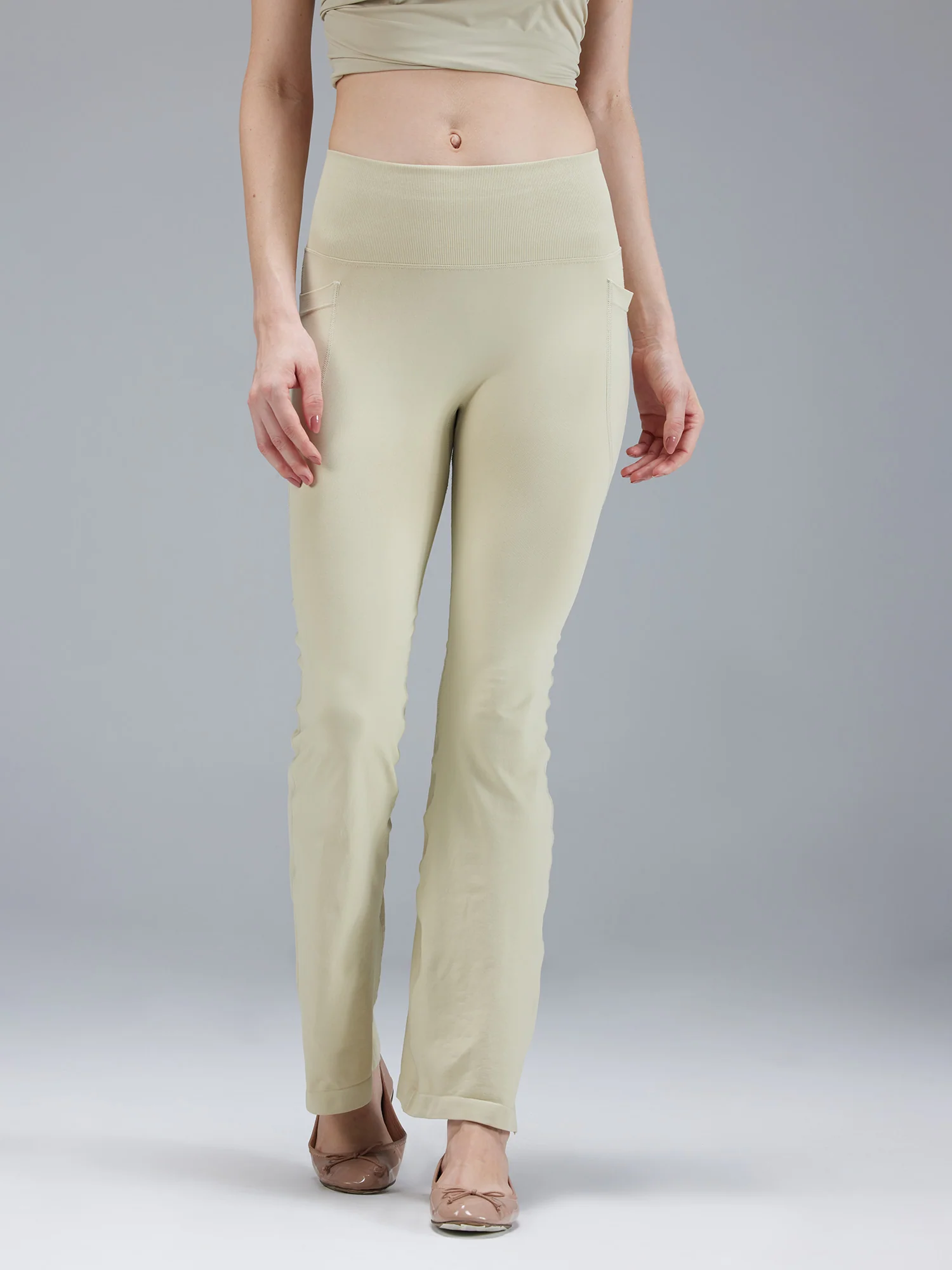 Matcha Sculpt 2.0 Flare Leggings - Image 4